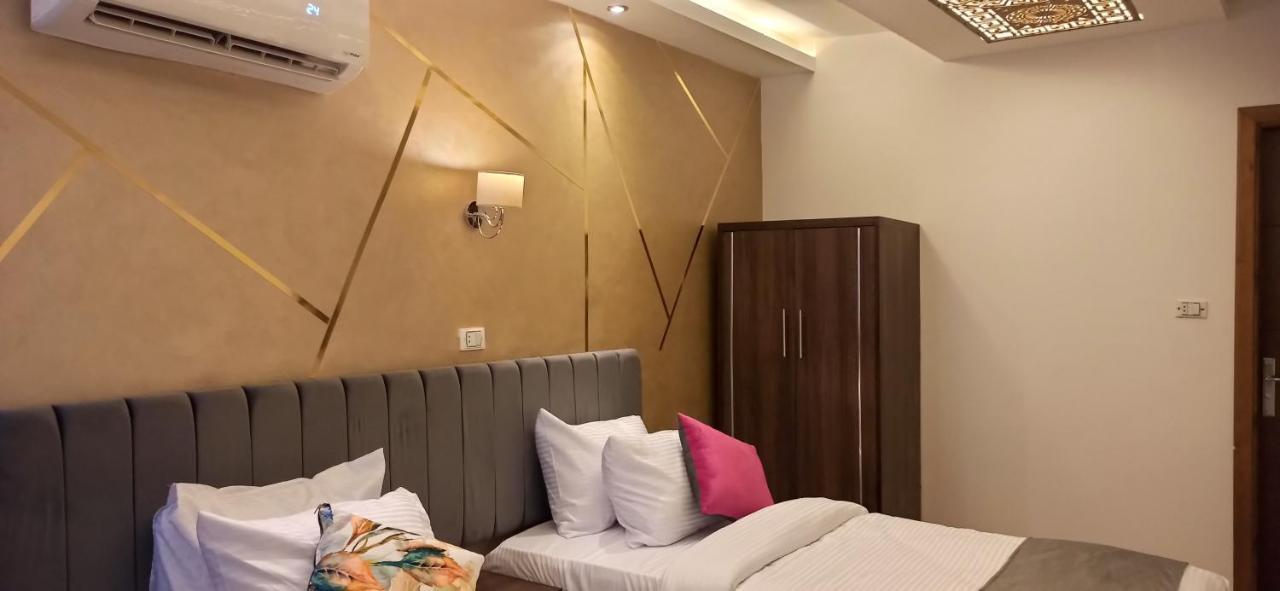 Kafret el-Gabal Grand Pyramids Inn מראה חיצוני תמונה