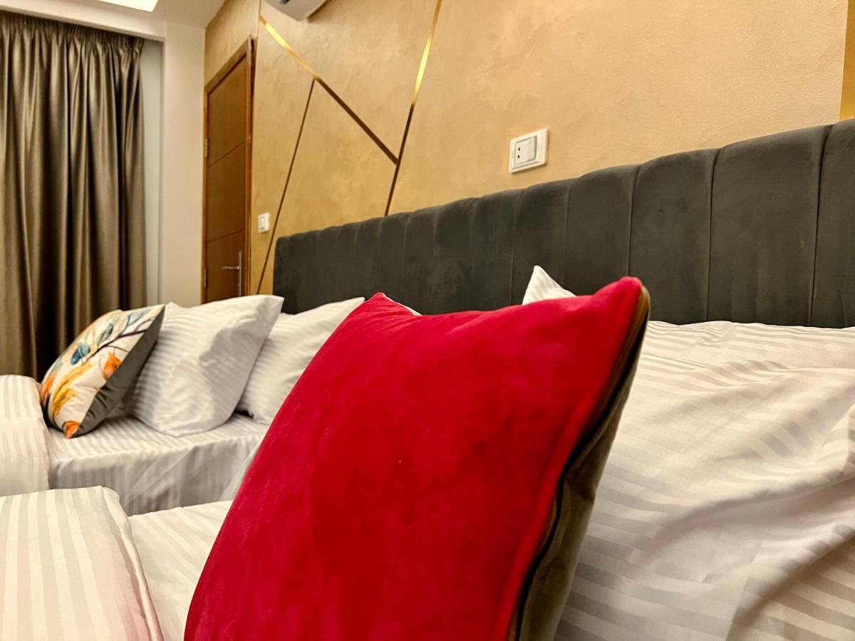Kafret el-Gabal Grand Pyramids Inn מראה חיצוני תמונה