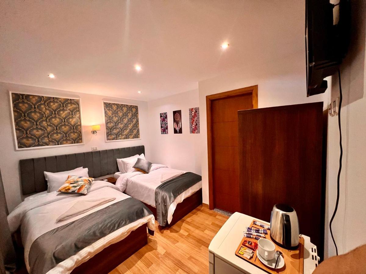Kafret el-Gabal Grand Pyramids Inn מראה חיצוני תמונה