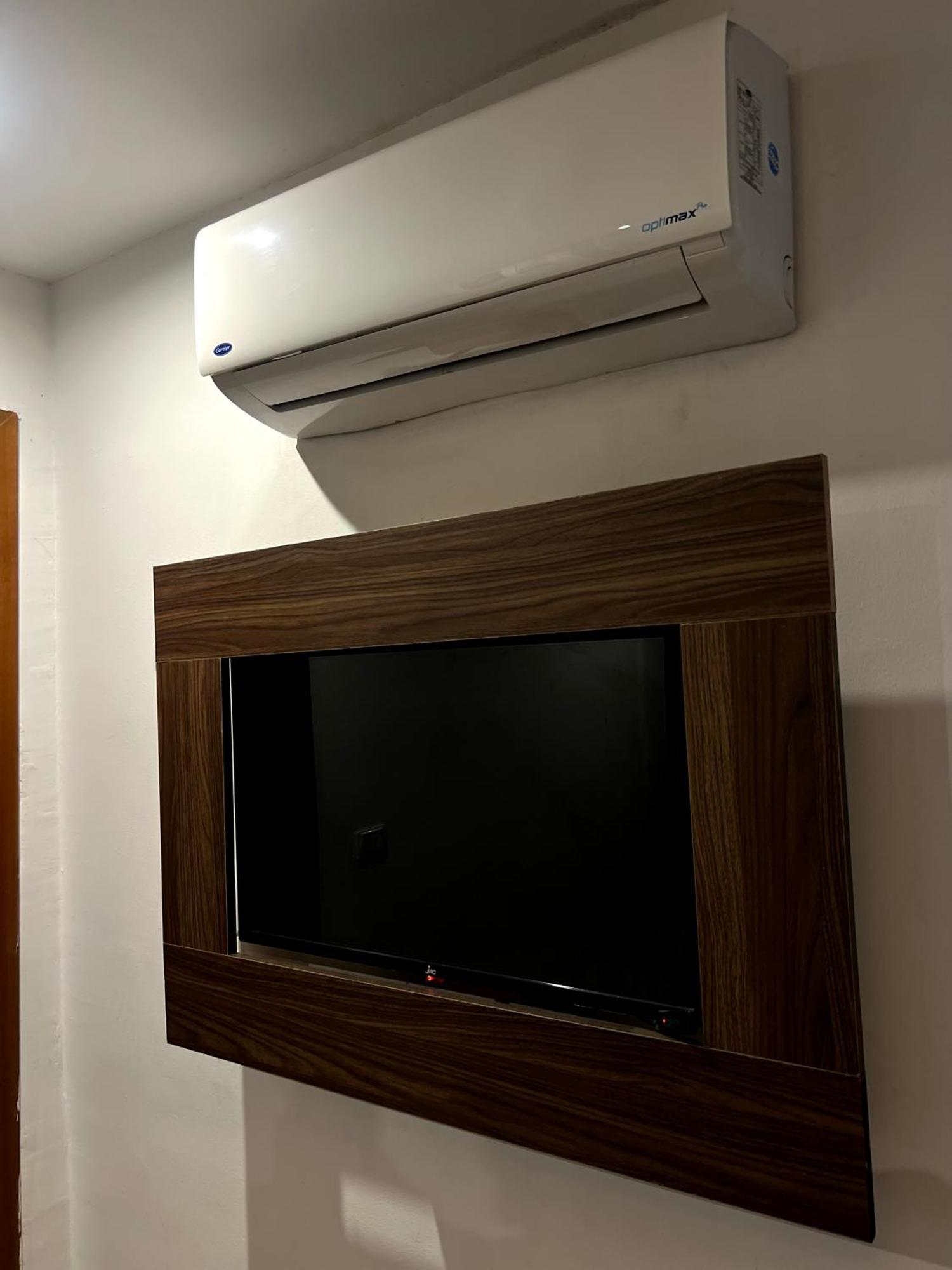 Kafret el-Gabal Grand Pyramids Inn מראה חיצוני תמונה