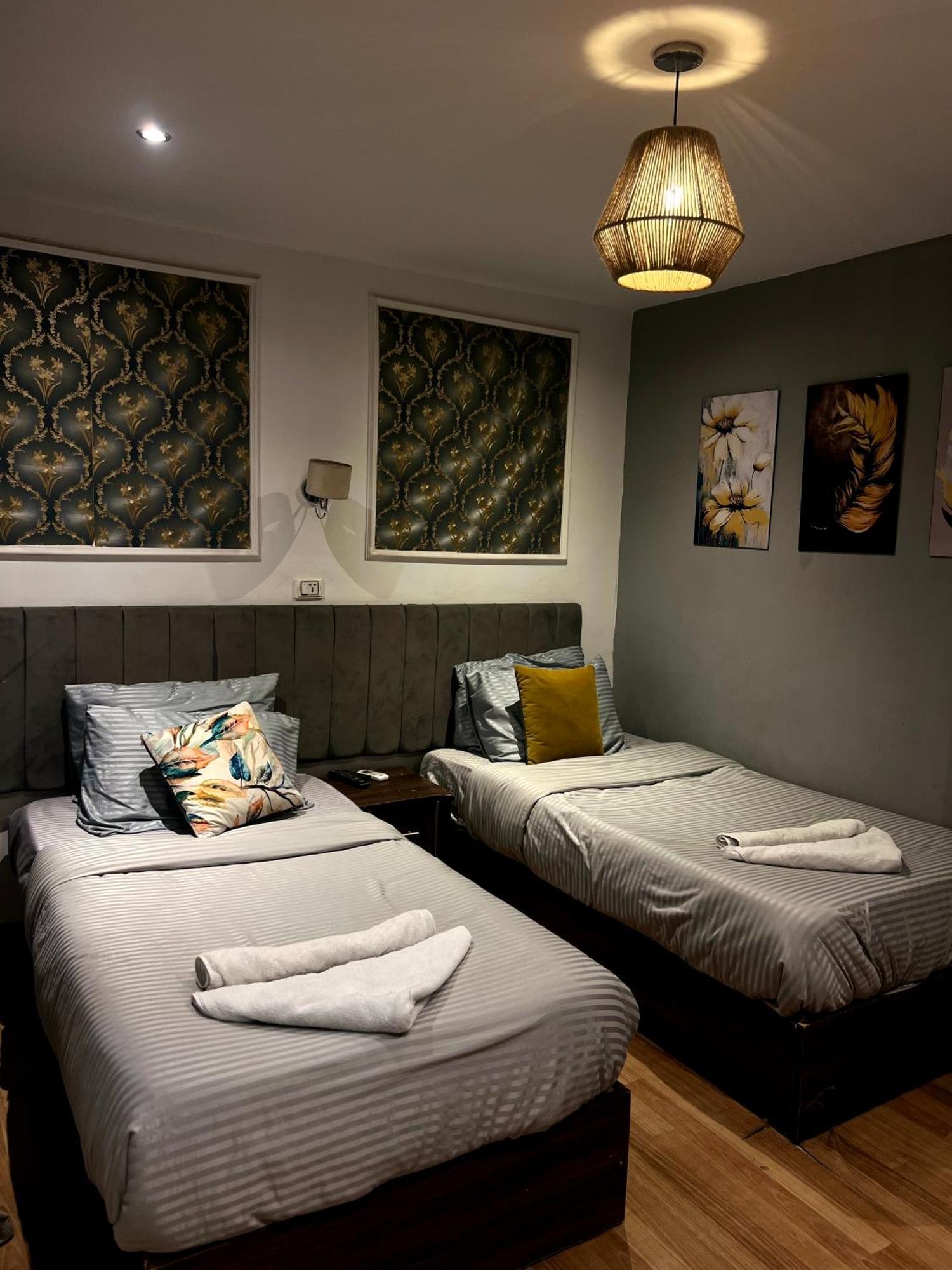 Kafret el-Gabal Grand Pyramids Inn מראה חיצוני תמונה