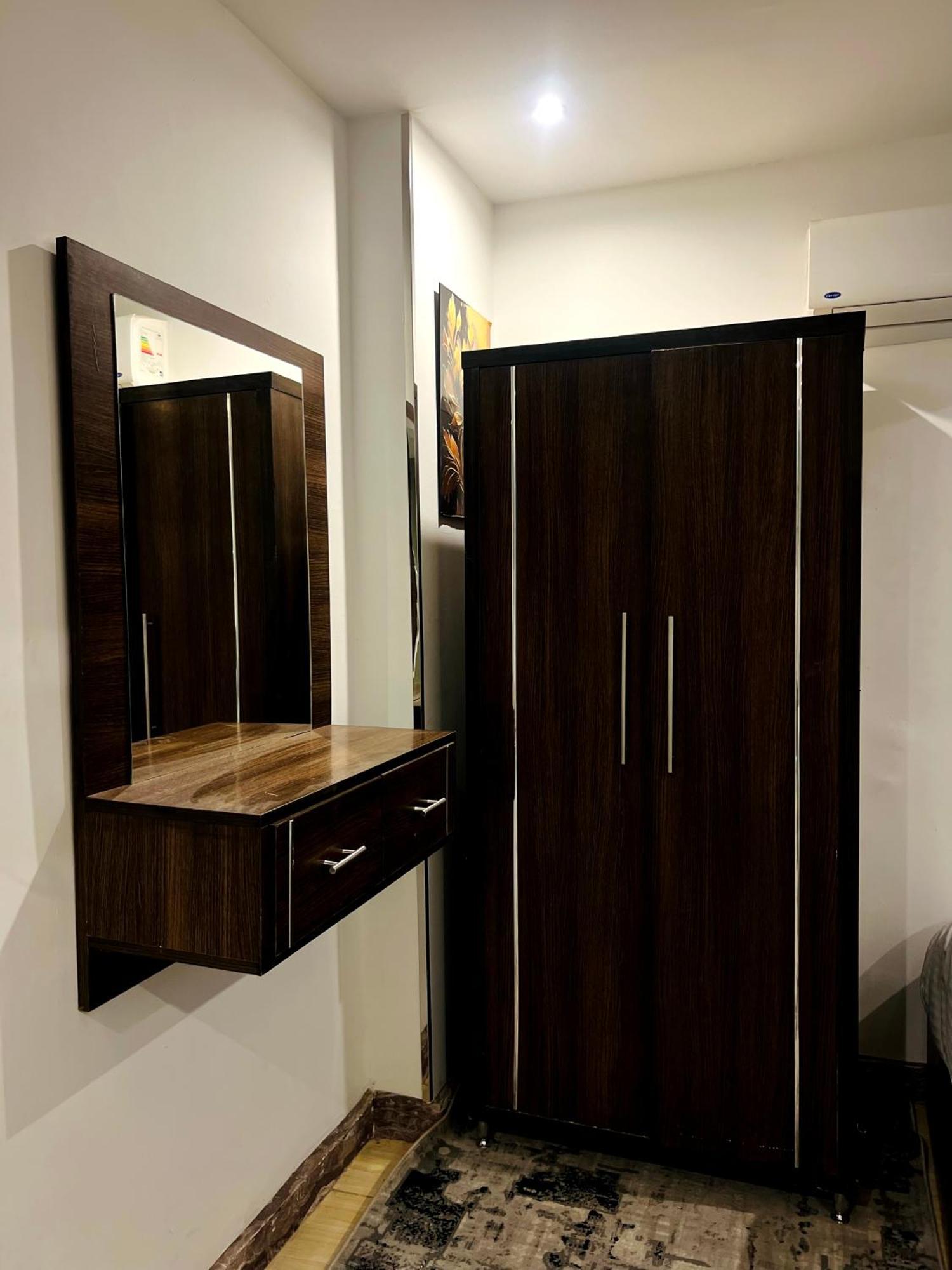 Kafret el-Gabal Grand Pyramids Inn מראה חיצוני תמונה