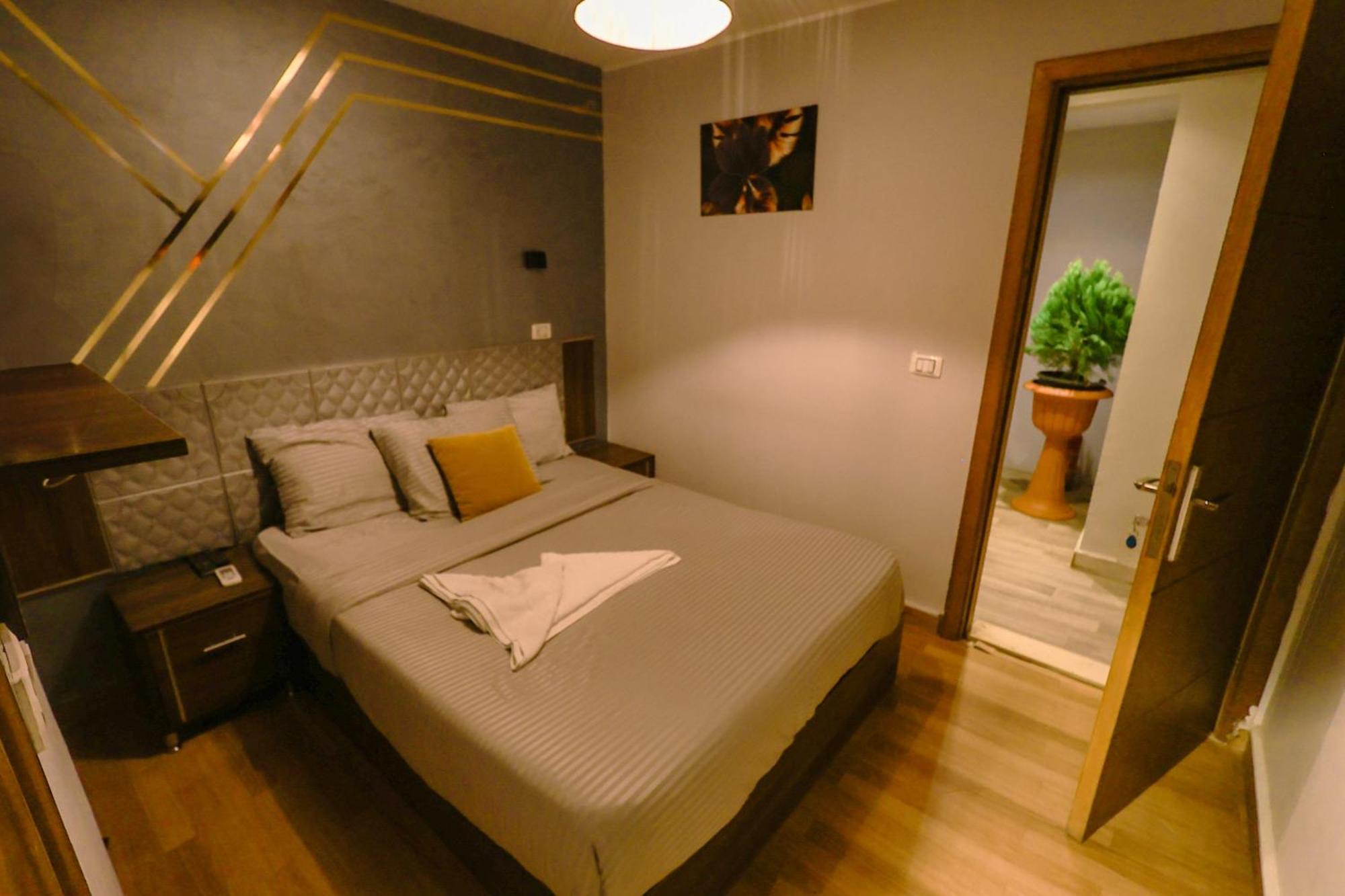 Kafret el-Gabal Grand Pyramids Inn מראה חיצוני תמונה