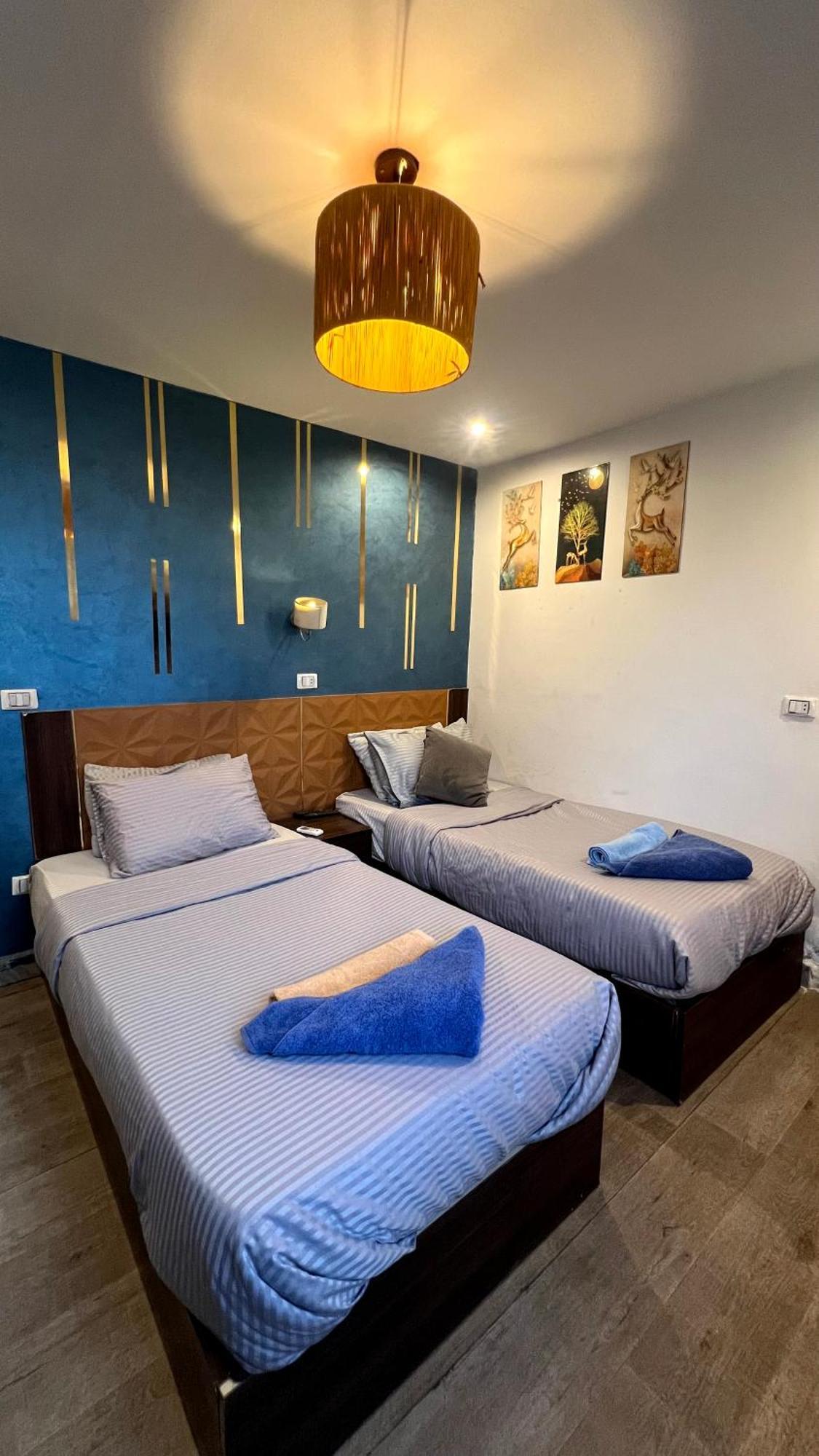 Kafret el-Gabal Grand Pyramids Inn מראה חיצוני תמונה